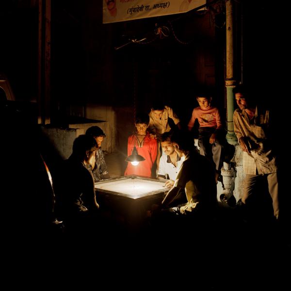 Les joueurs de carrom, Mumbai, Inde, 2006